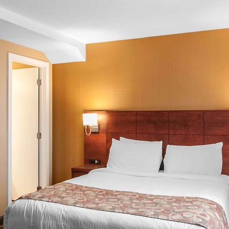Quality Hotel & Suites Gander Exterior photo