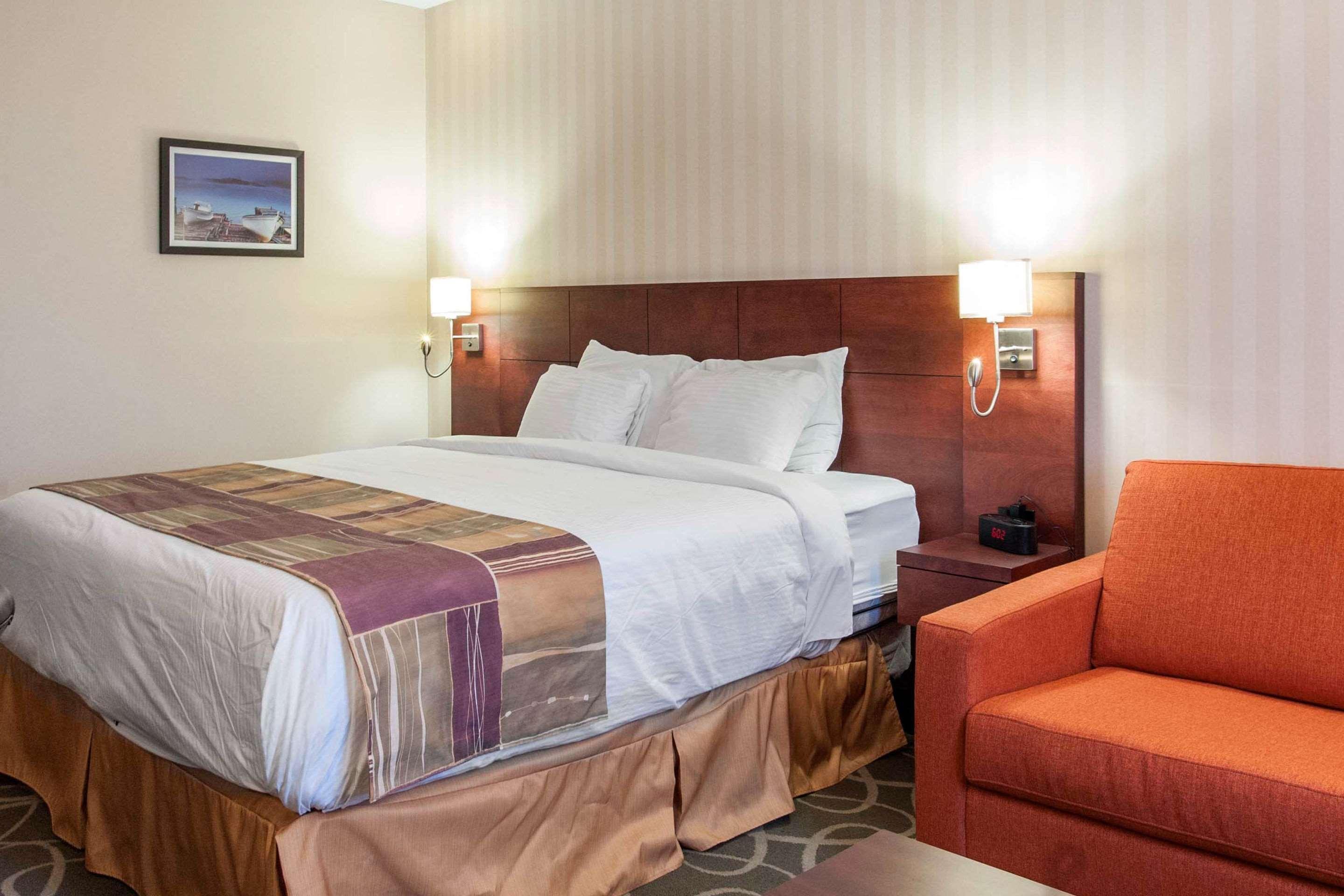 Quality Hotel & Suites Gander Exterior photo