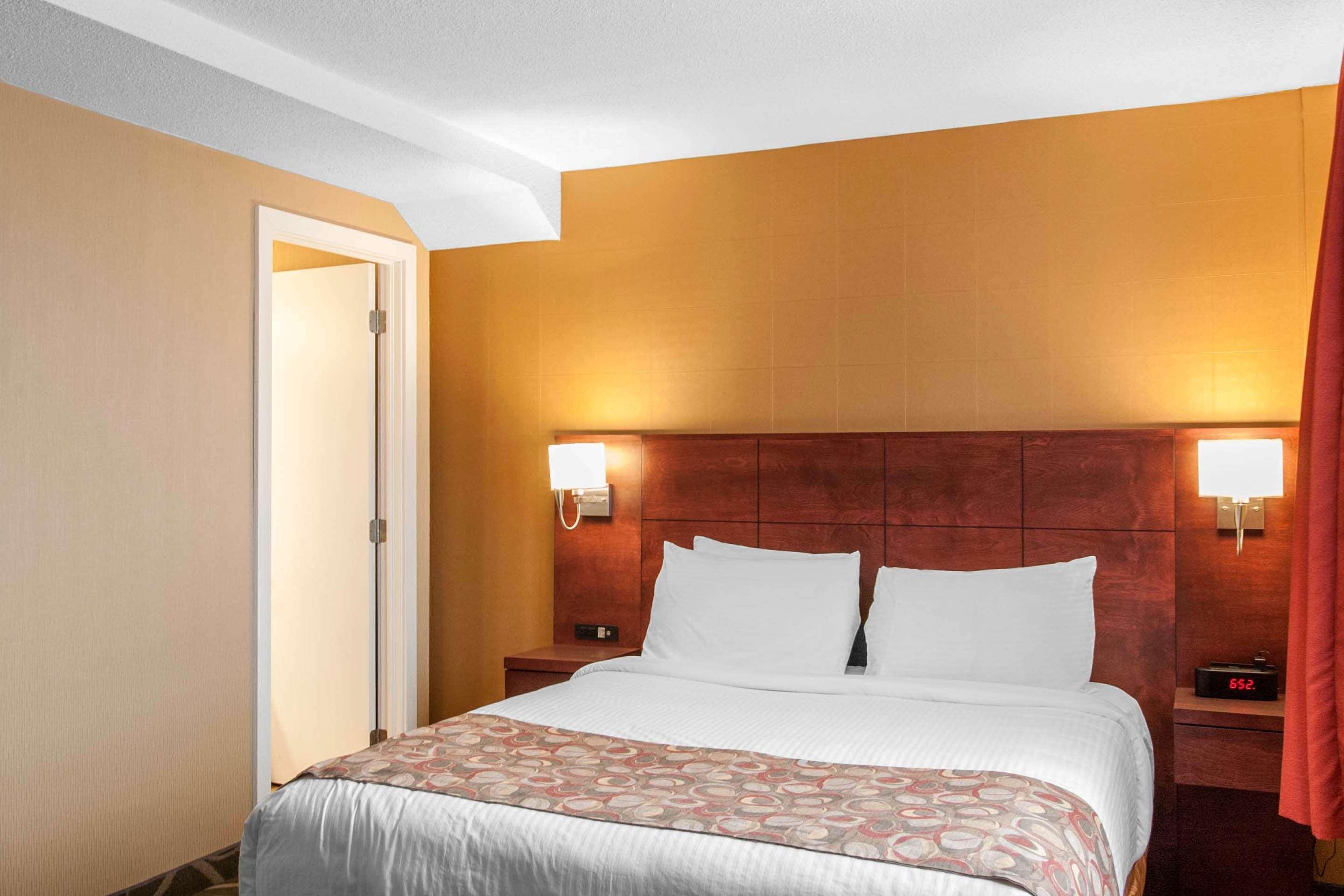 Quality Hotel & Suites Gander Exterior photo