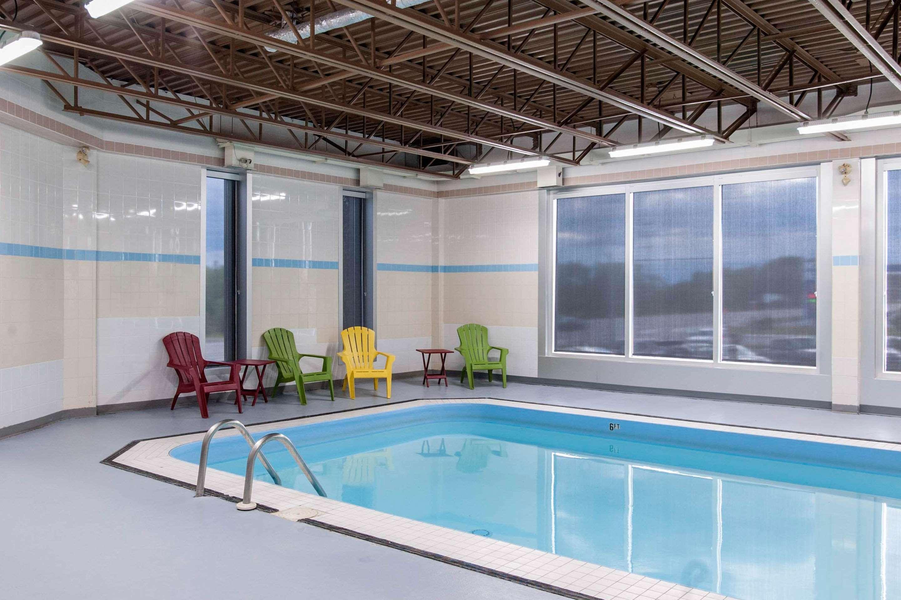 Quality Hotel & Suites Gander Exterior photo