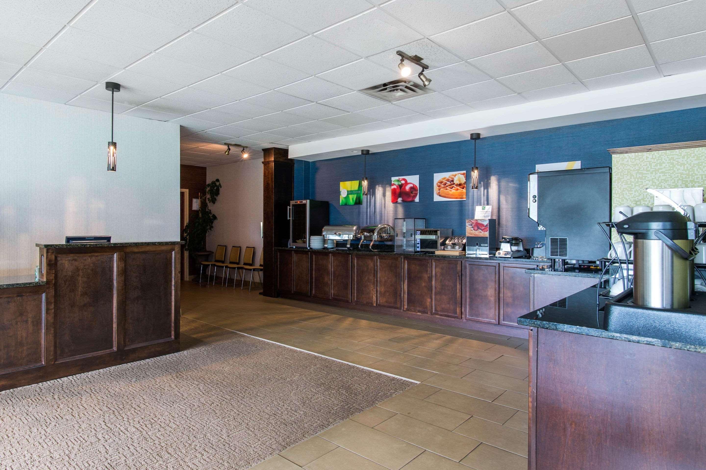 Quality Hotel & Suites Gander Exterior photo
