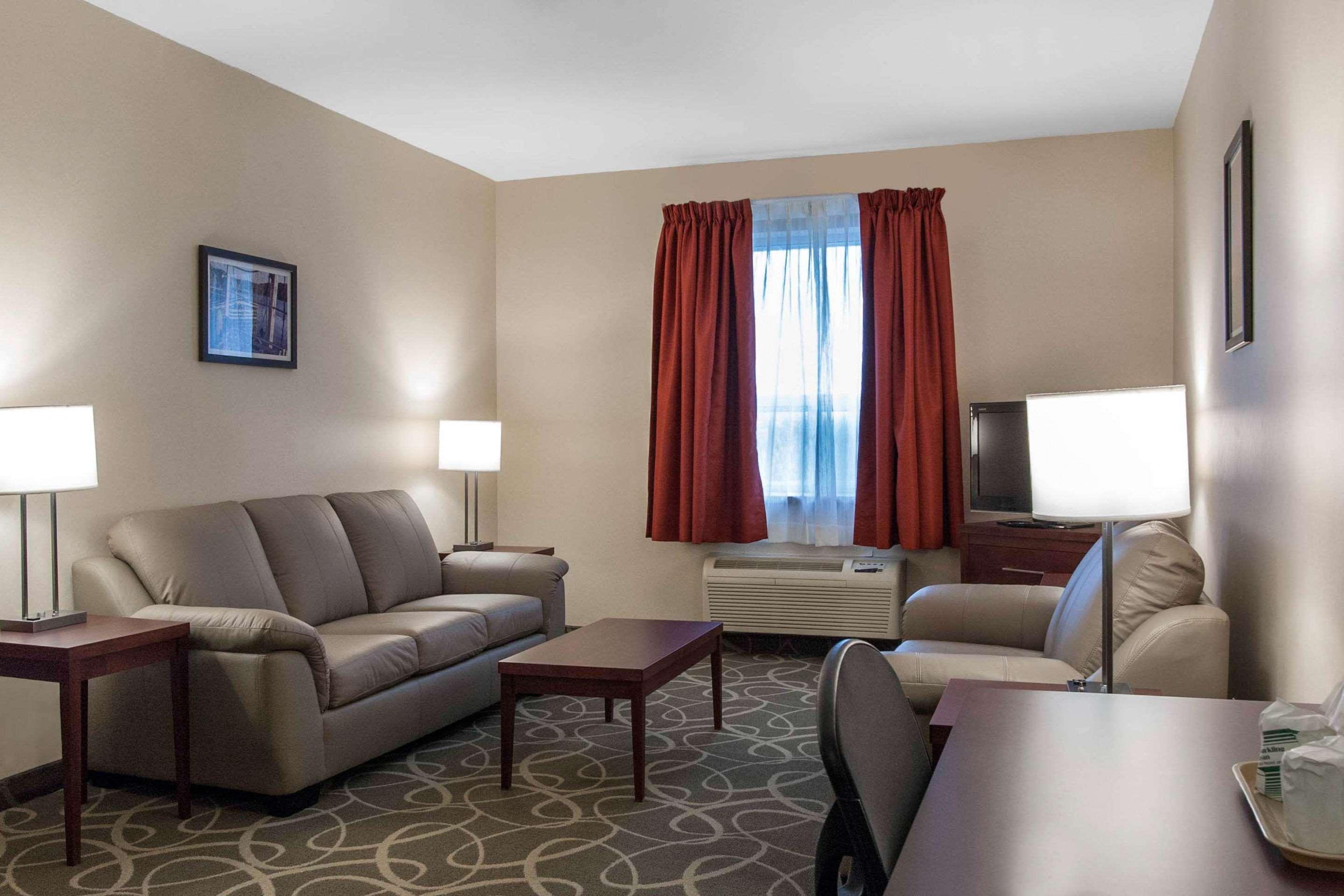 Quality Hotel & Suites Gander Exterior photo
